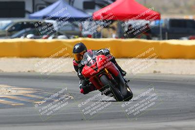 media/Apr-10-2022-SoCal Trackdays (Sun) [[f104b12566]]/Turn 2 (1135am)/